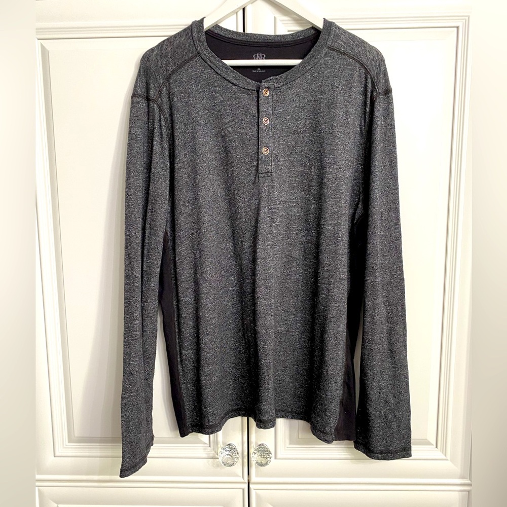 Rock & Republic Menโs Size XL Long Sleeve Crew Neck T-Shirt Buttons Grey Black